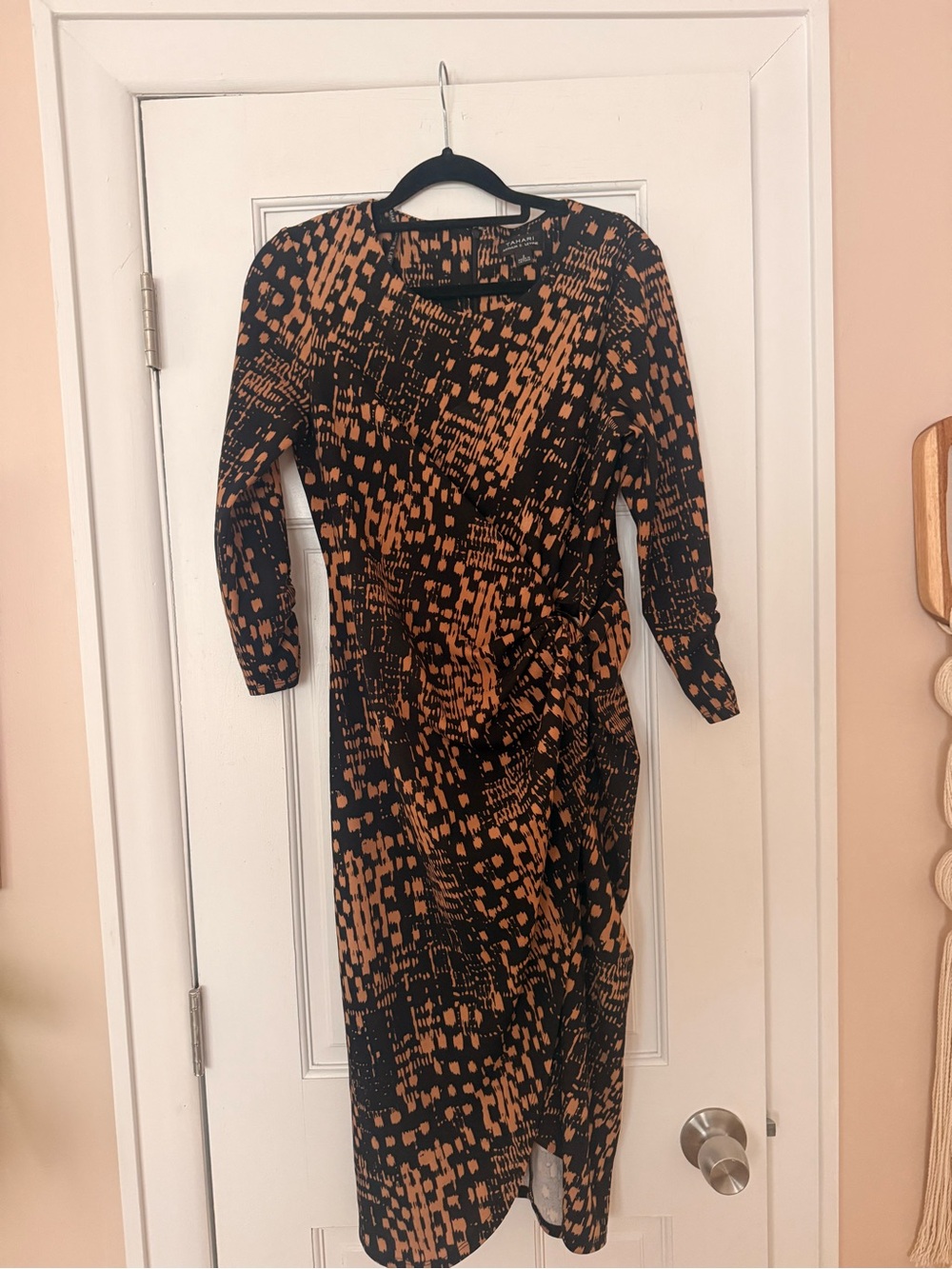 Tahari Black & Tan Patterned Long Sleeve Wrap Dress